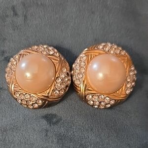Vintage Elegant Gold and Pearl Earrings with Crystal Details